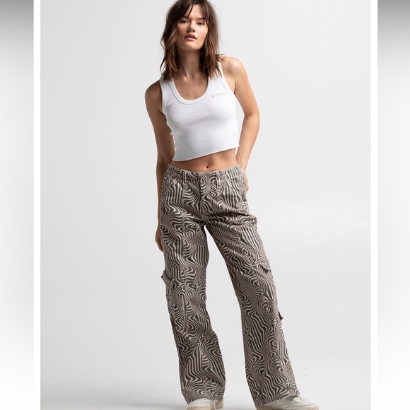 BDG Pants - BDG Urban Outfitters y2k cargo swirl print pants size M